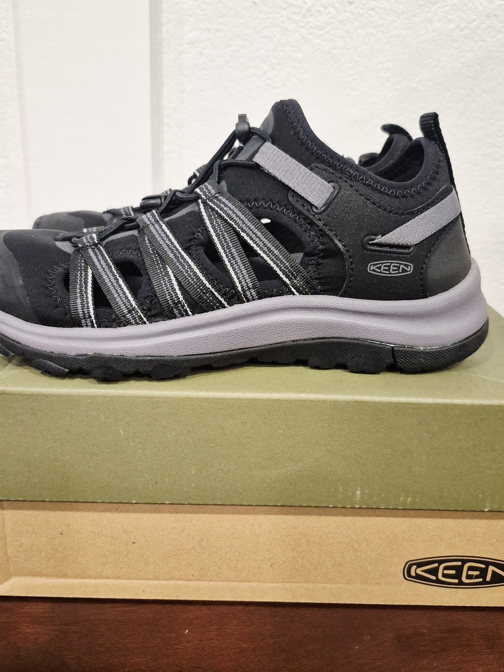 KEEN Women's Black and Gray Sport Sandal-Style Shoe